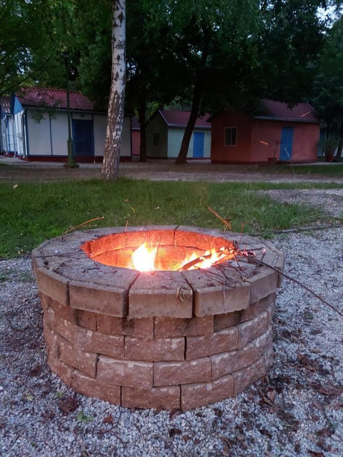 Tulipan Bungalow Camping Ferienpark Gyenesdiás