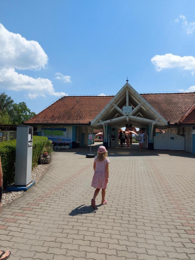 Tulipan Bungalow Camping Holiday park Gyenesdias